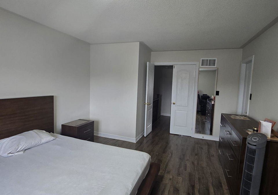 61-befeerlaw-circle-brampton-ontario-w12379901