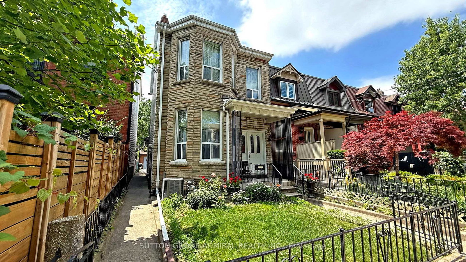 90-westmoreland-avenue-toronto-ontario-w12379918