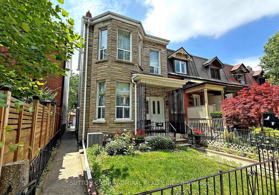 90-westmoreland-avenue-toronto-ontario-w12379918