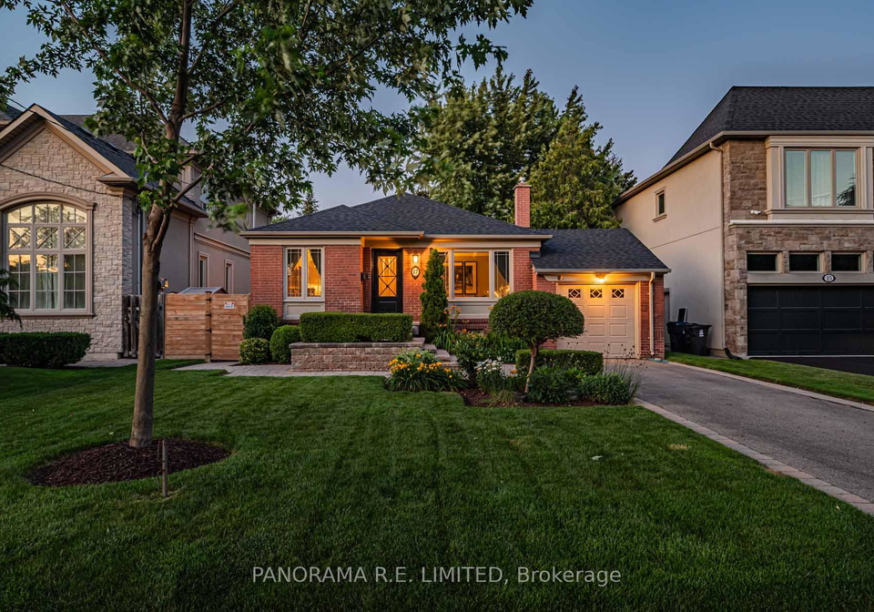 17-dorlen-avenue-etobicoke-ontario-w12380175