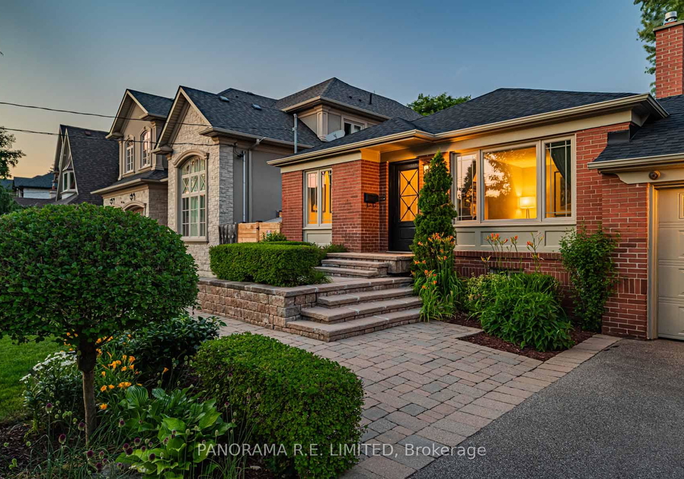 17-dorlen-avenue-etobicoke-ontario-w12380175
