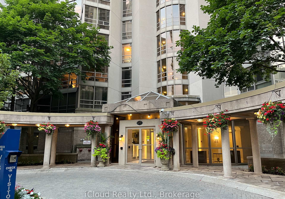 45-kingsbridge-garden-circle-mississauga-ontario-w12380980