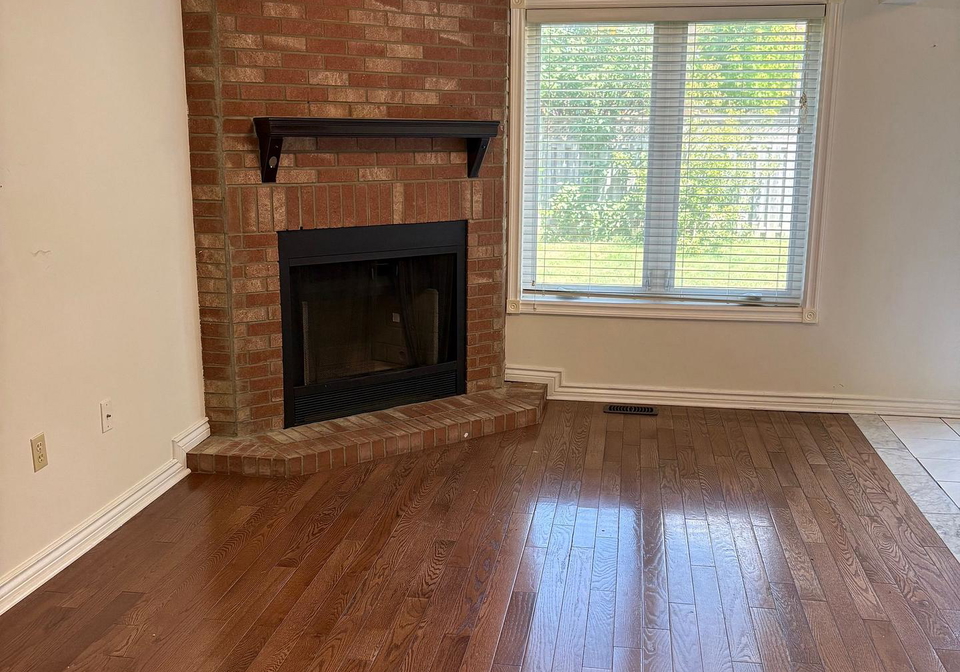 1015-fernandez-drive-mississauga-ontario-w12380991