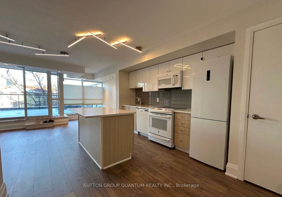 11-superior-avenue-etobicoke-ontario-w12381111