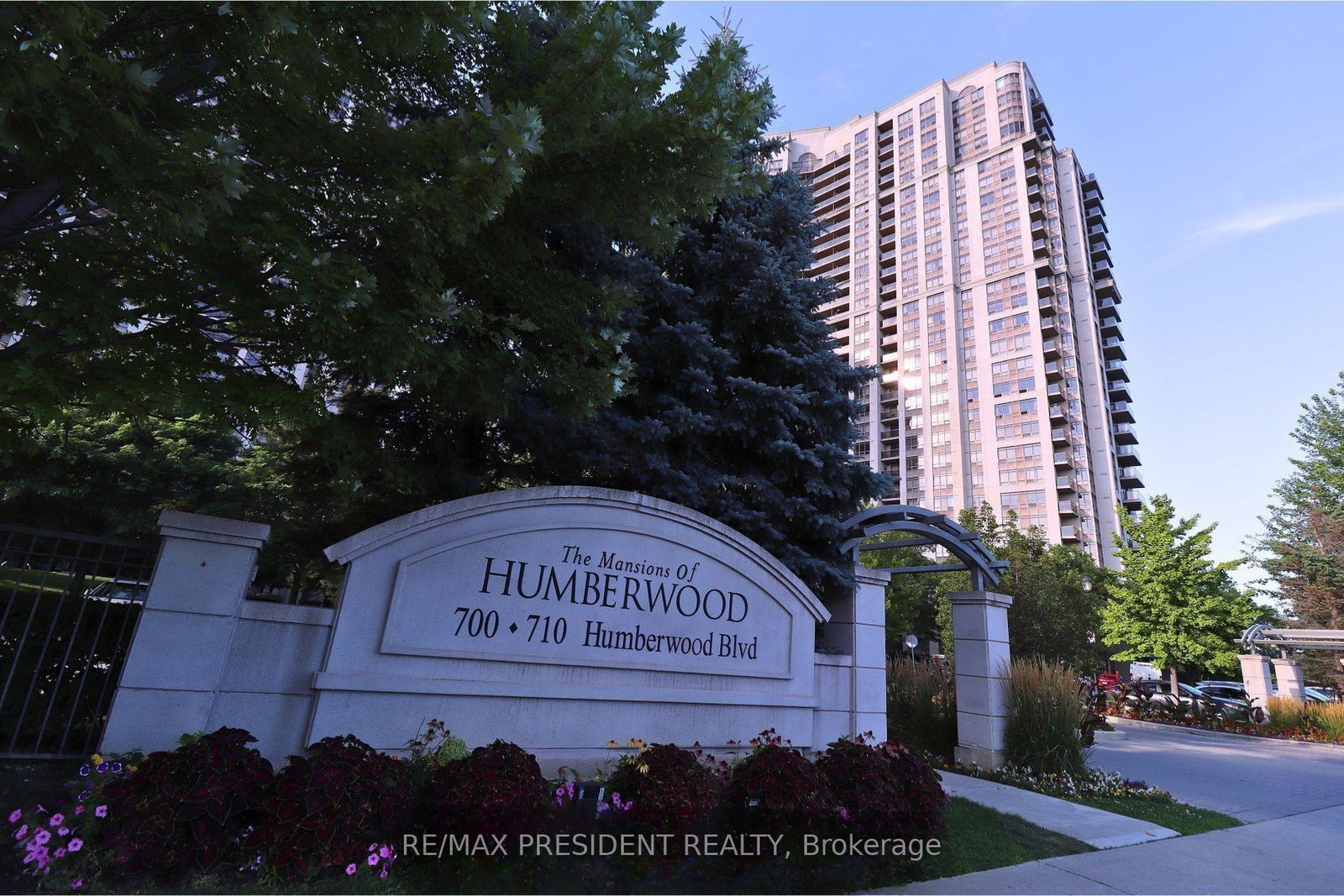 700-humberwood-boulevard-etobicoke-ontario-w12381133