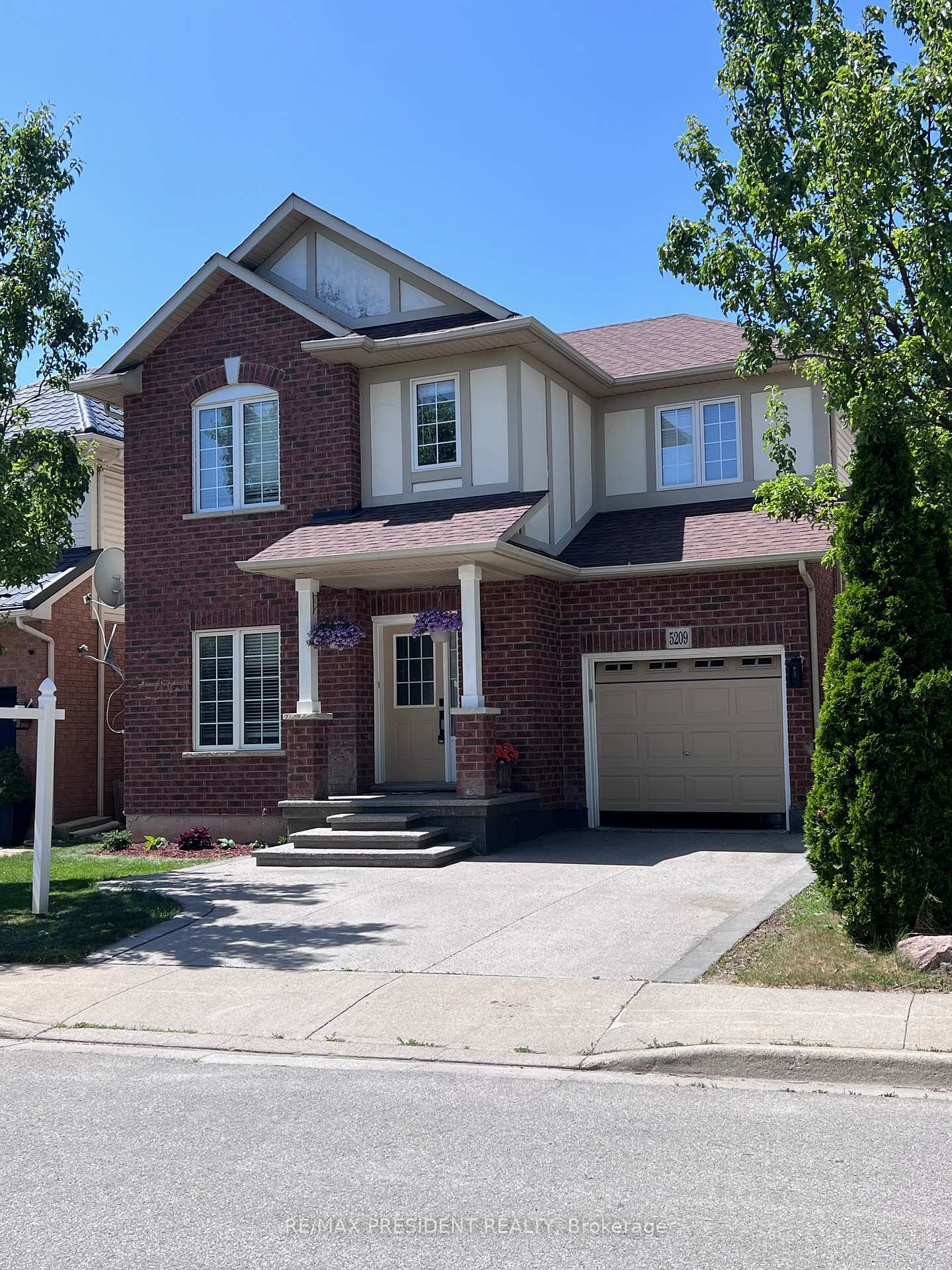 5209-danielle-drive-burlington-ontario-w12381194