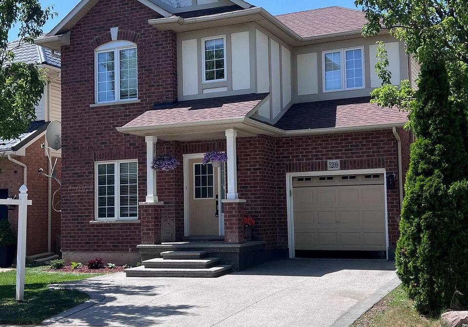 5209-danielle-drive-burlington-ontario-w12381194