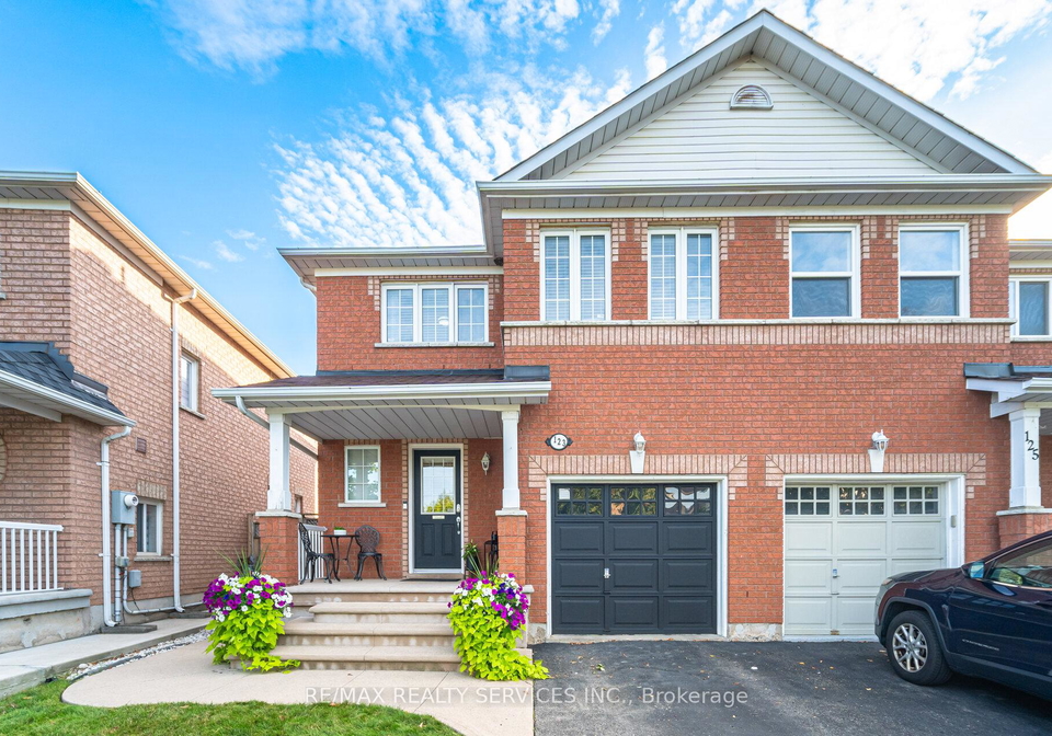 123-farthingale-crescent-brampton-ontario-w12381484