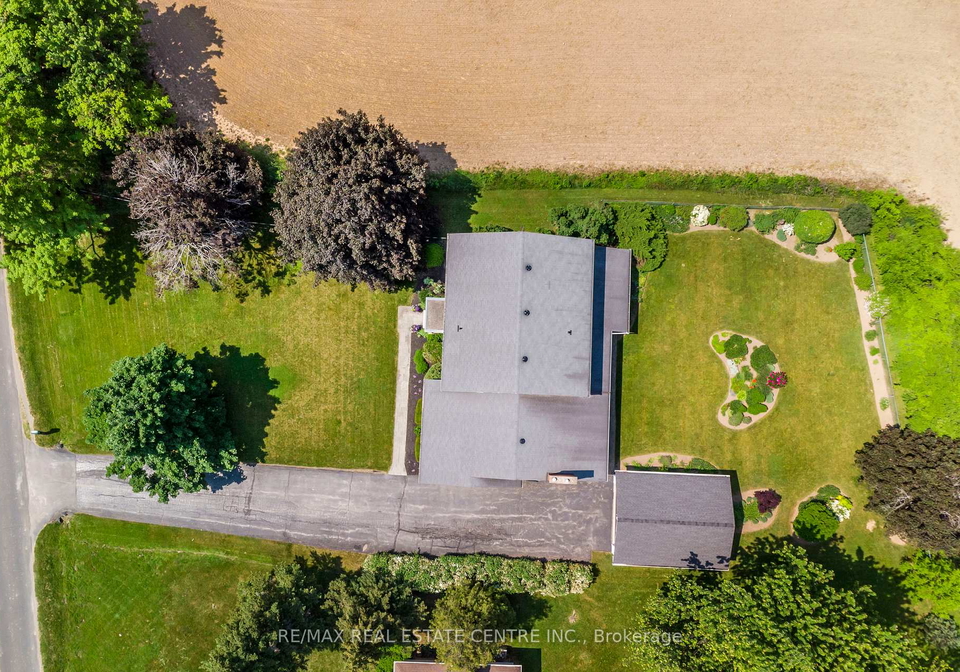 2151-1-road-burlington-ontario-w12381530