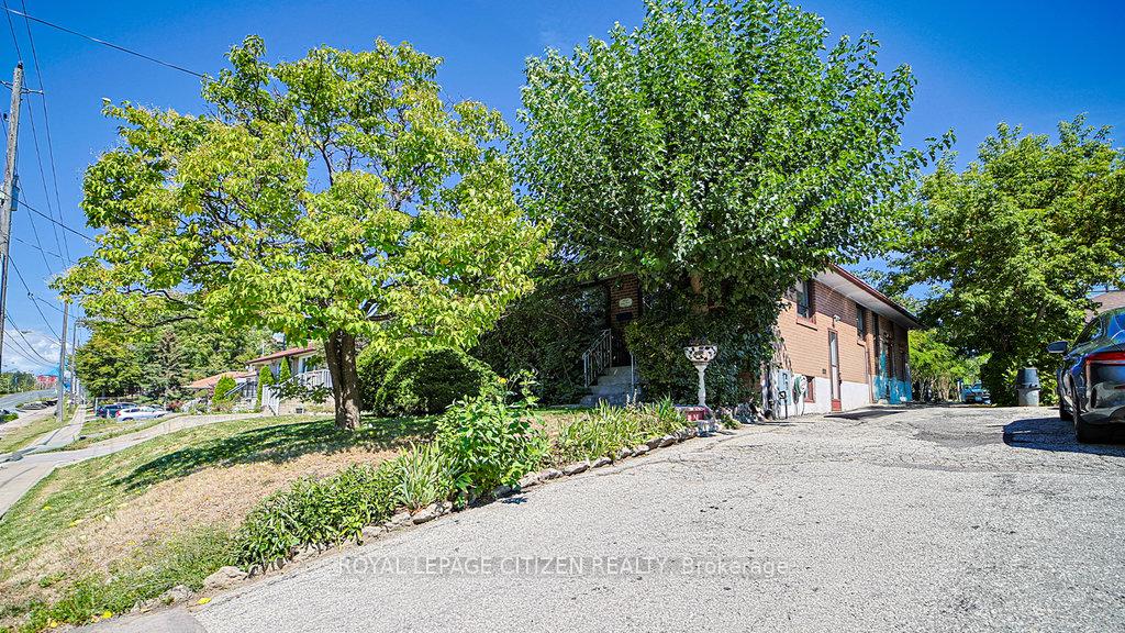 2516-jane-street-york-ontario-w12381813