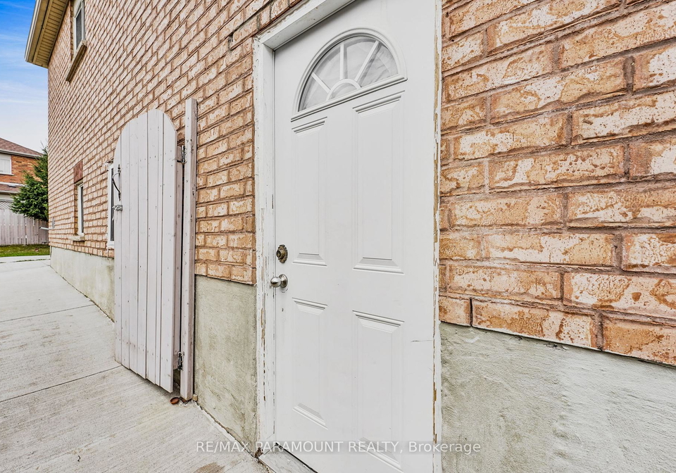 4-summerdale-crescent-brampton-ontario-w12382293