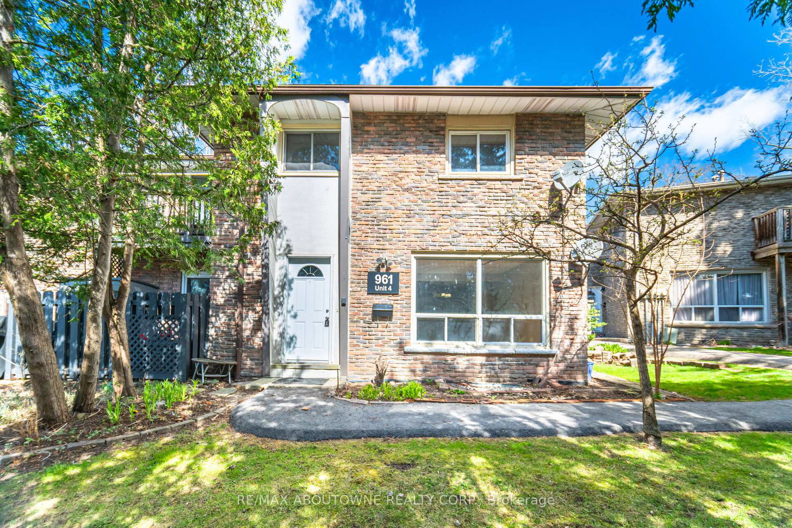 961-francis-road-burlington-ontario-w12382642