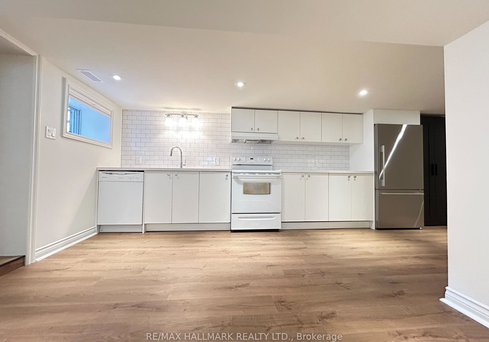 152-bartlett-avenue-toronto-ontario-w12382668