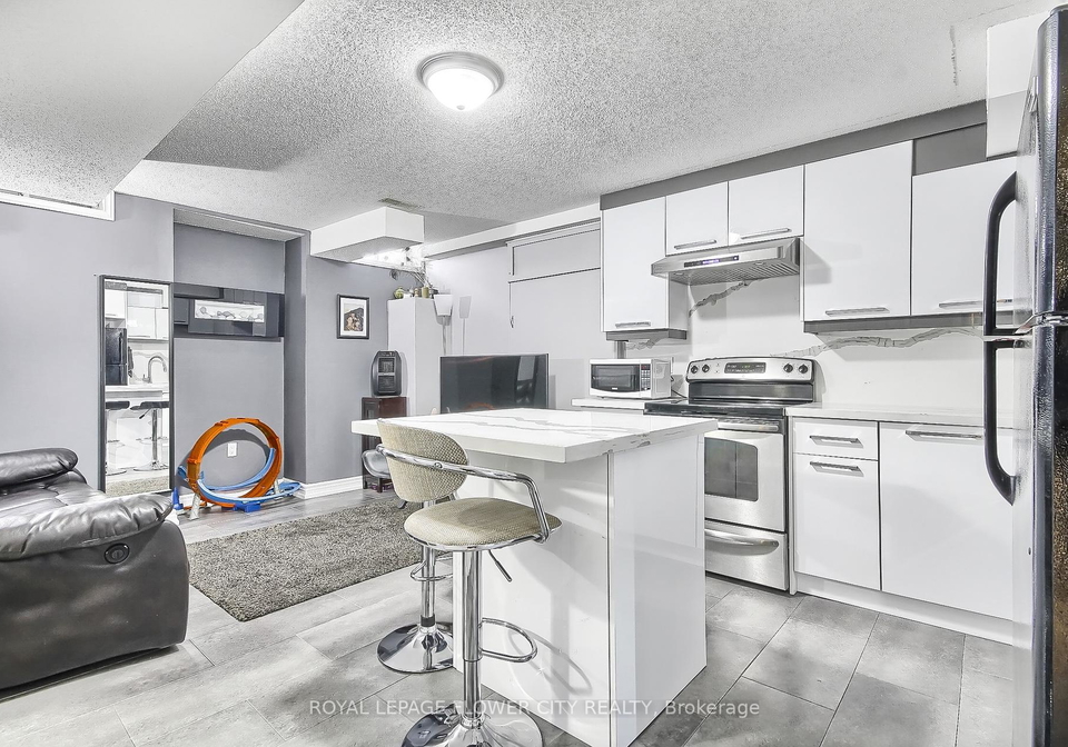 4-tobermory-crescent-brampton-ontario-w12382731