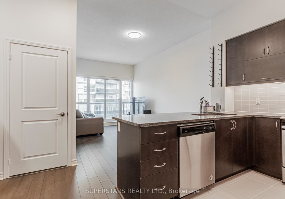 3annie-craig-drive-etobicoke-ontario-w12383028