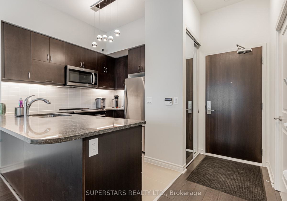 3annie-craig-drive-etobicoke-ontario-w12383028