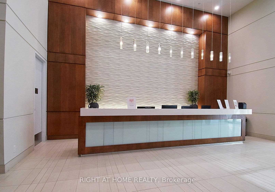 2200-lakeshore-boulevard-w-etobicoke-ontario-w12383103