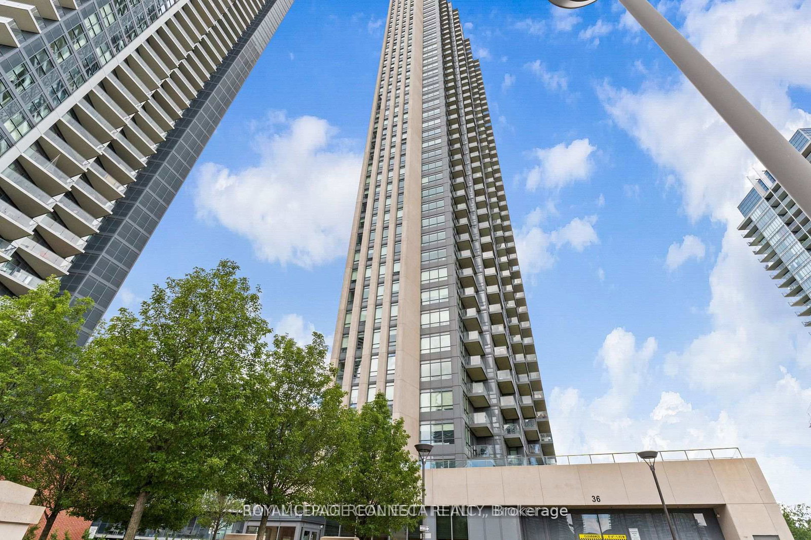 36-park-lawn-road-etobicoke-ontario-w12383107