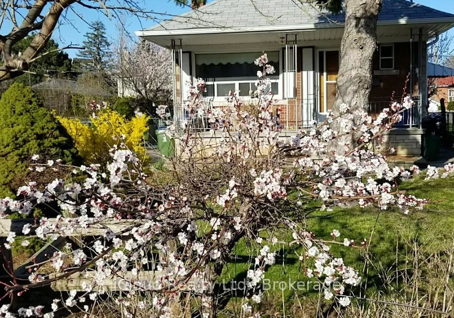 2-allerton-road-etobicoke-ontario-w12383227