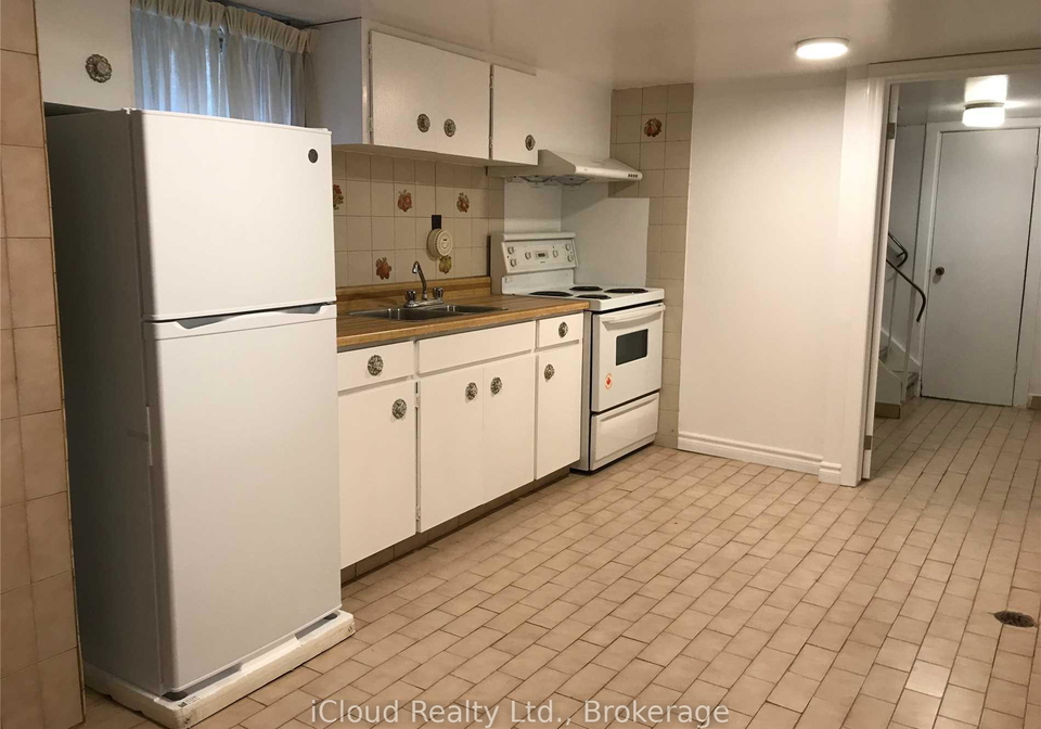 2-allerton-road-etobicoke-ontario-w12383227