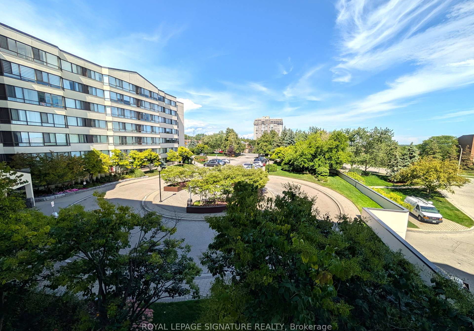1001-cedarglen-gate-mississauga-ontario-w12383301