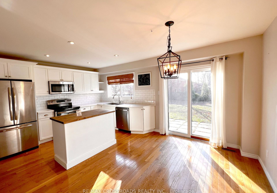 1559-parish-lane-oakville-ontario-w12383337