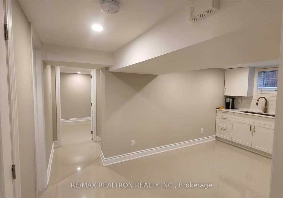 91-whitley-basement-a-avenue-york-ontario-w12383446