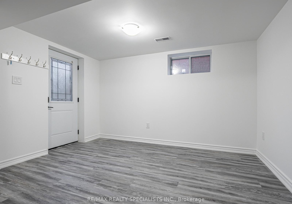 10-kentroyal-drive-etobicoke-ontario-w12383571