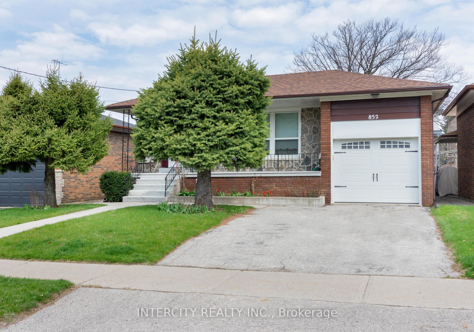 852-glencairn-avenue-north-york-ontario-w12383659