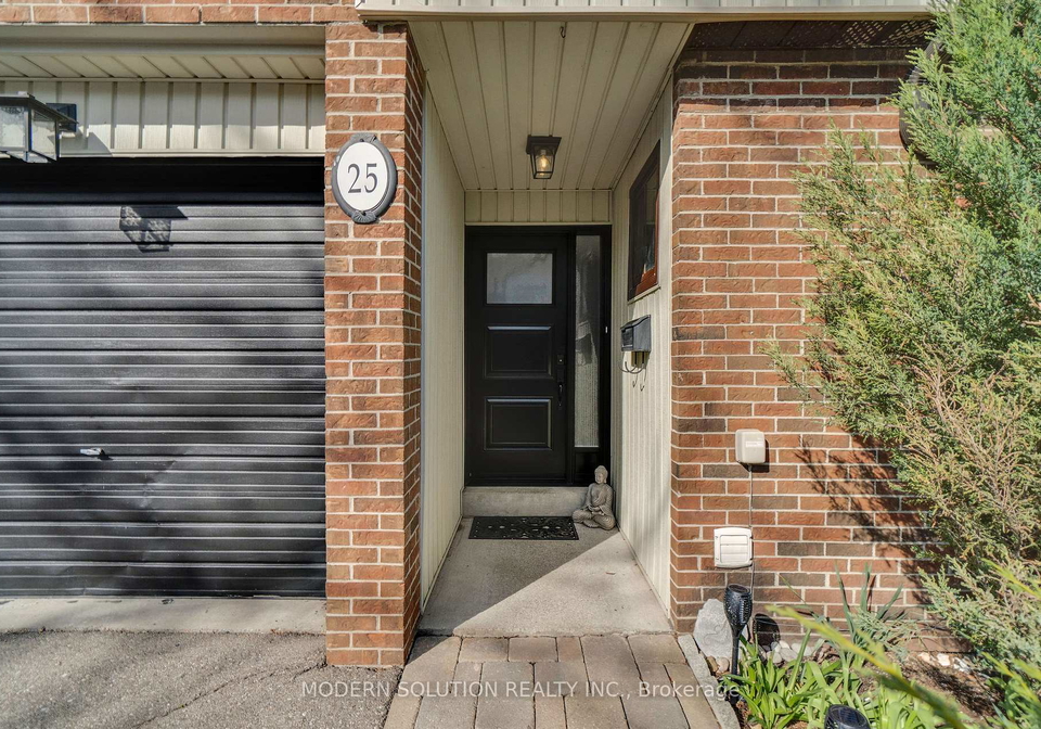 1021-cedarglen-gate-mississauga-ontario-w12383850