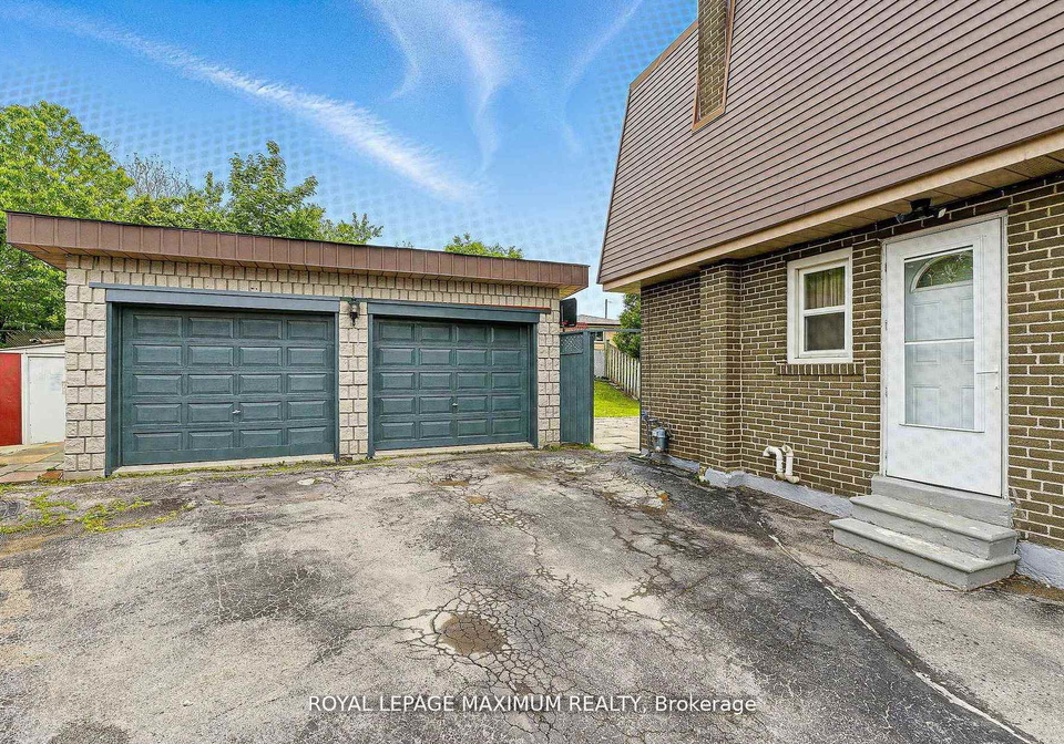 32-fennimore-crescent-york-ontario-w12384255