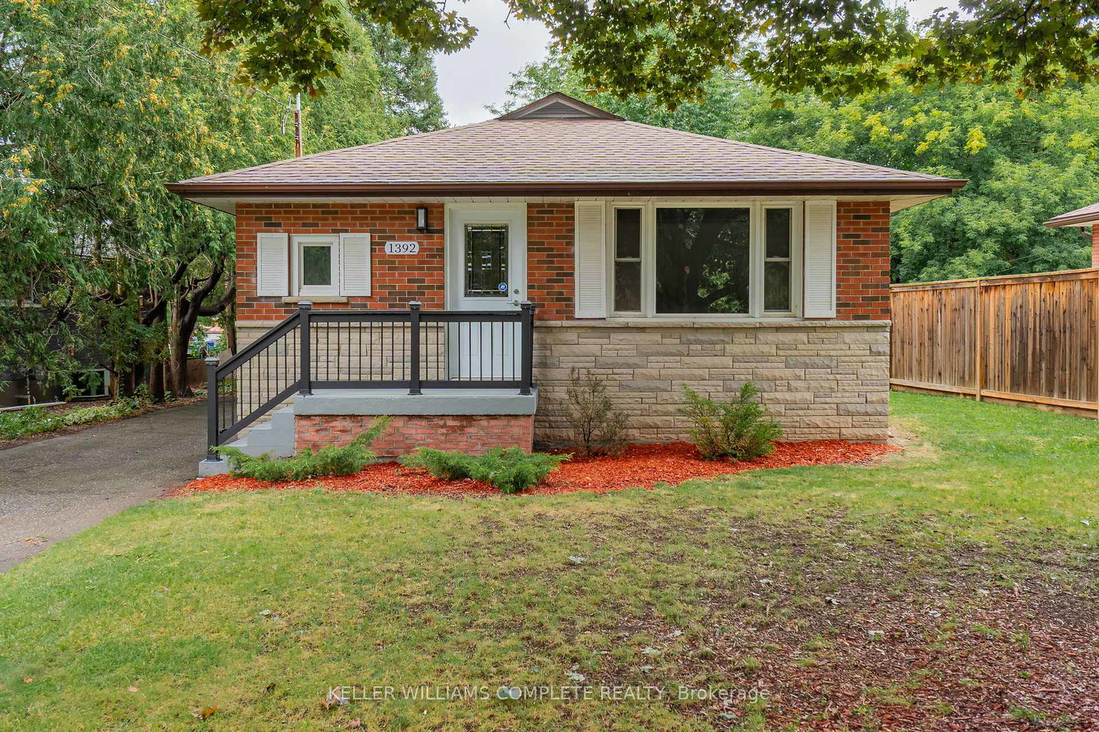1392-royal-drive-burlington-ontario-w12384803