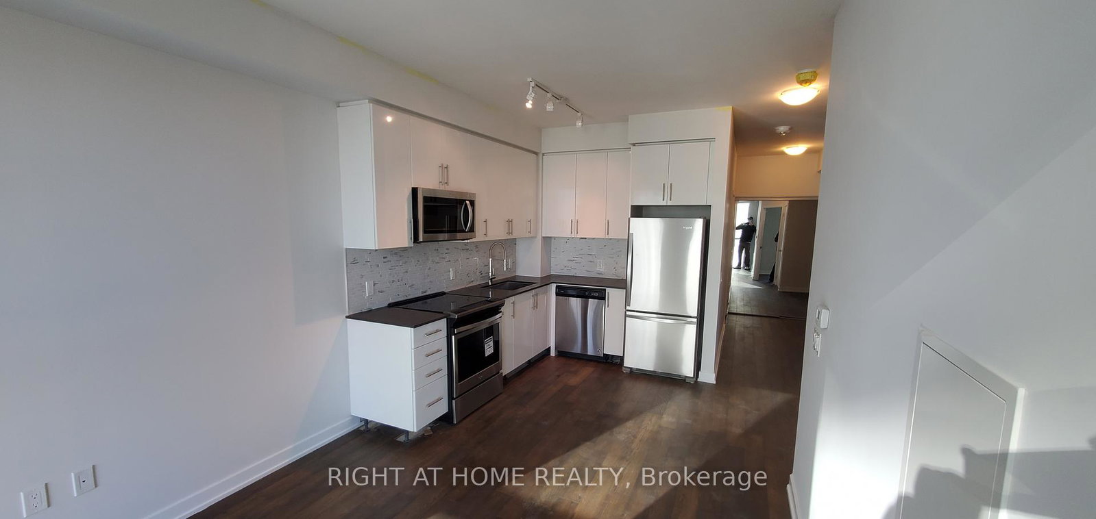 4085-parkside-village-drive-mississauga-ontario-w12384903