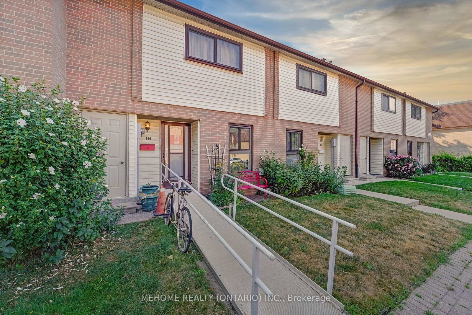 46-dearbourne-boulevard-brampton-ontario-w12384916