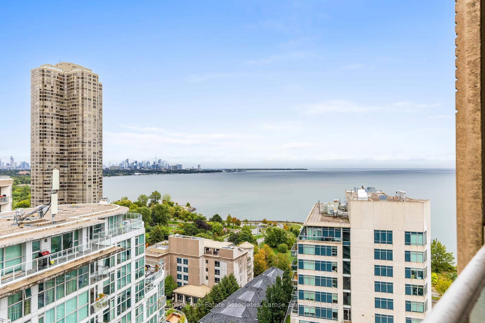 3-marine-parade-drive-etobicoke-ontario-w12384989