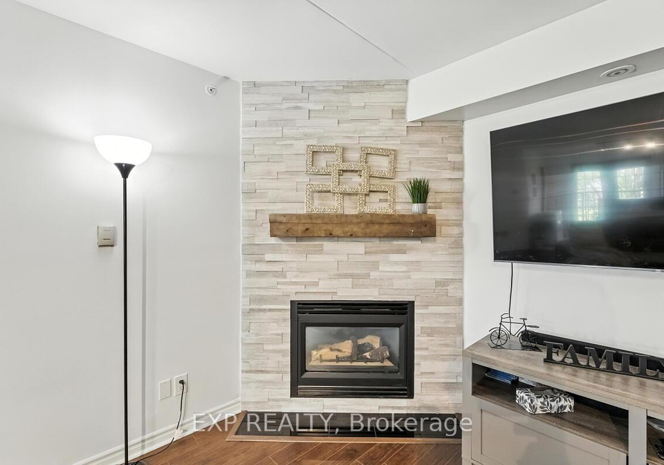 1421-walkers-line-burlington-ontario-w12385139