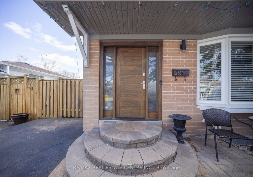 2536-barcella-crescent-mississauga-ontario-w12385156