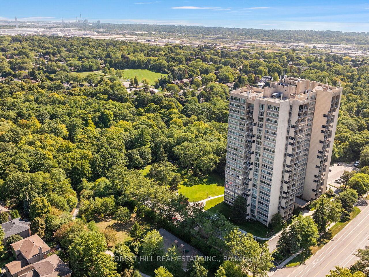1359-white-oak-boulevard-e-oakville-ontario-w12385296