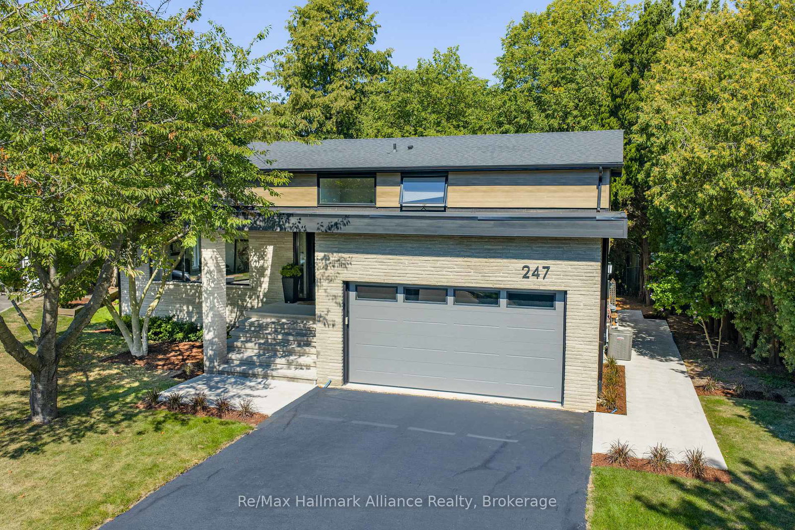247-willowridge-court-oakville-ontario-w12385351