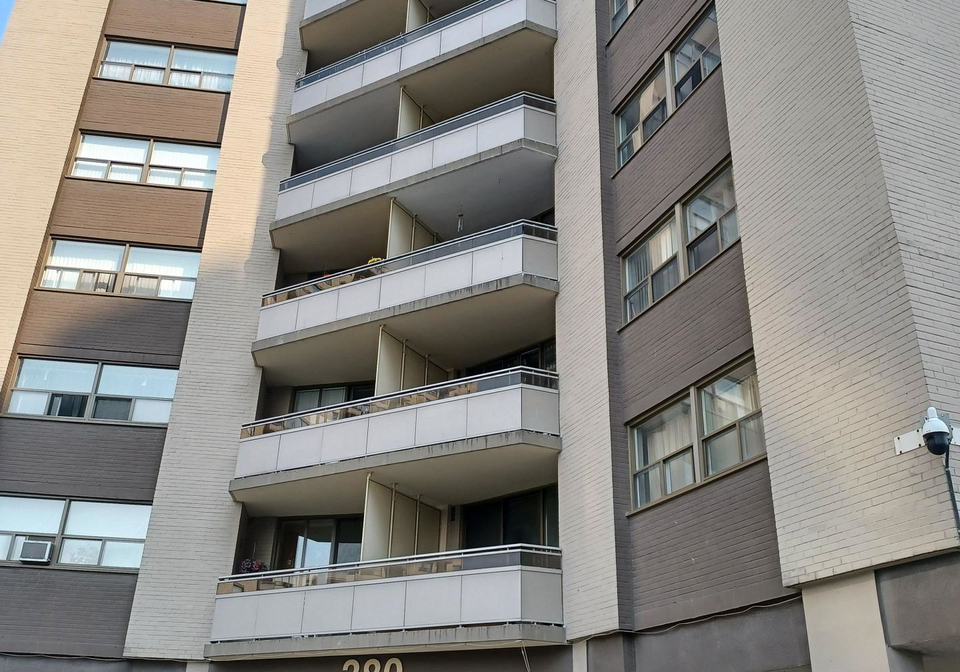 380-dixon-drive-etobicoke-ontario-w12385574