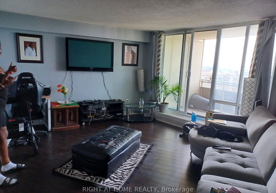 380-dixon-drive-etobicoke-ontario-w12385574