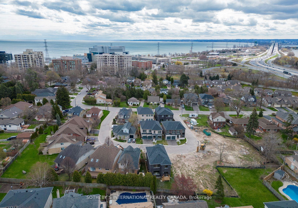514-markay-common-burlington-ontario-w12385577