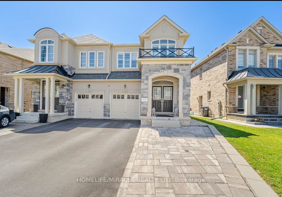 12-gruenwald-gate-brampton-ontario-w12385581