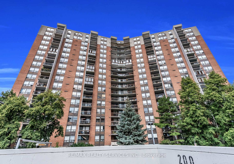 20-valley-boulevard-mississauga-ontario-w12385642