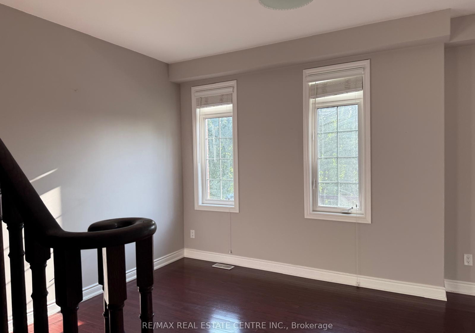 29-premium-way-mississauga-ontario-w12385911