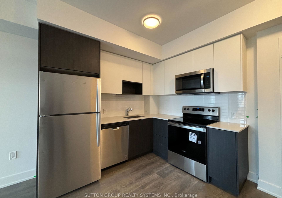 204-burnhamthorpe-road-e-mississauga-ontario-w12385952