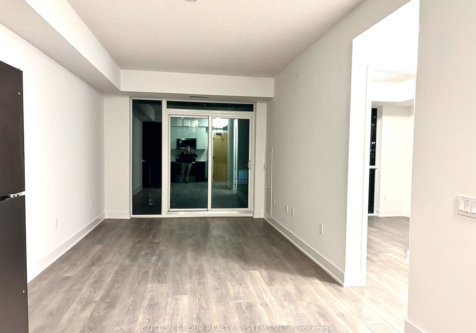 204-burnhamthorpe-road-e-mississauga-ontario-w12385952