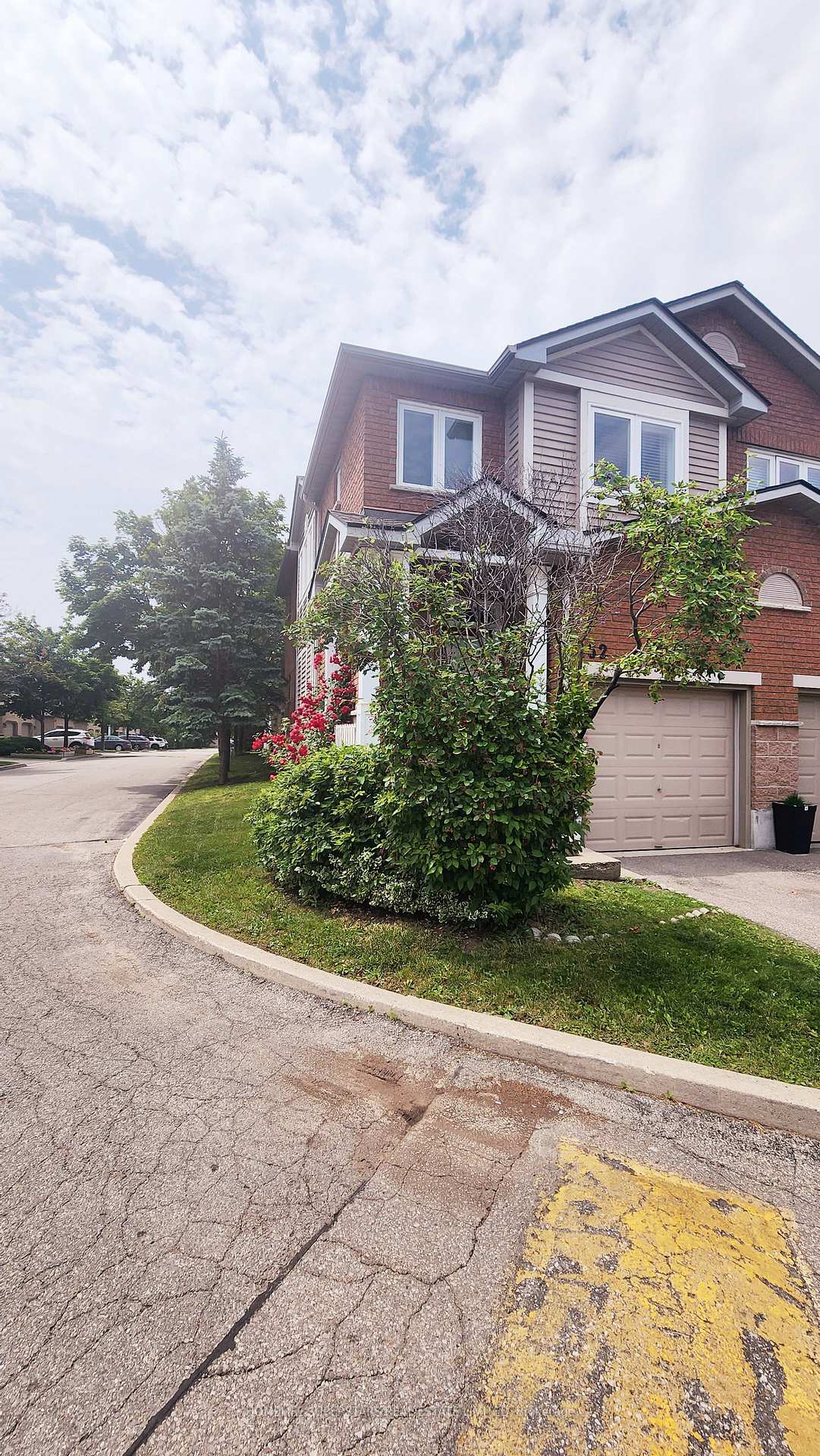 833-scollard-court-mississauga-ontario-w12386251