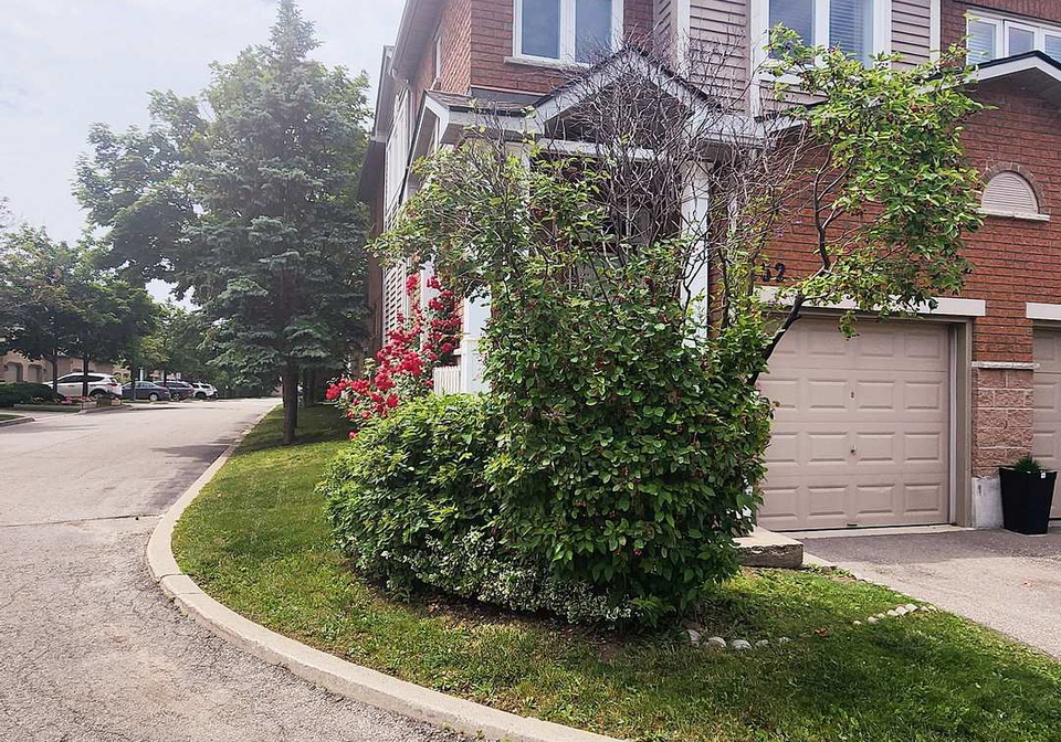 833-scollard-court-mississauga-ontario-w12386251