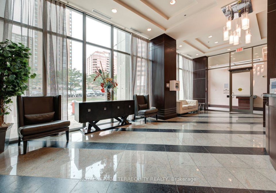 208-enfield-place-mississauga-ontario-w12386351